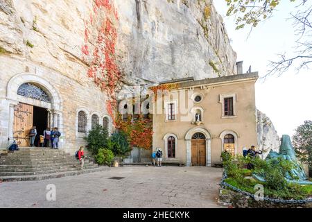 Francia, Var, Parco Naturale Regionale di Sainte Baume, Massif de la Sainte Baume, Plan d'Aups Sainte Baume, Sainte Baume grotta conosciuta anche come la Sainte Marie Foto Stock