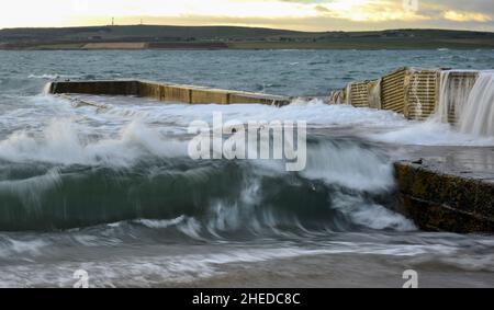 Alta marea primaverile sul Jetty Foto Stock