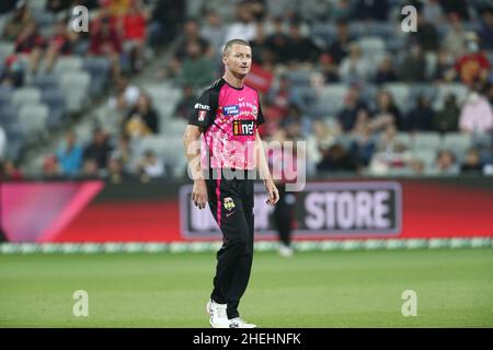 MELBOURNE, AUSTRALIA - GENNAIO 11: Jackson Bird of the Sydney Sixers Bowls durante la partita di cricket della Big Bash League tra Melbourne Renegades e Sydney Sixers al GMHBA Stadium Geelong il 11 Gennaio 2022 a Geelong, Australia. Image Credit: brett keating/Alamy Live News Foto Stock