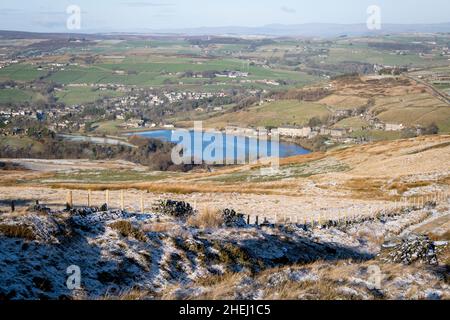 Leeming Reservoir, Near Oxenhope, Bradford, West Yorkshire, England, UK. Foto Stock