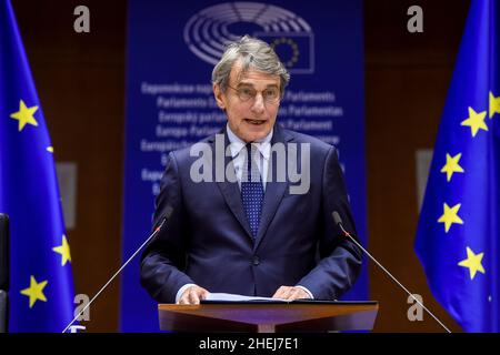 (220111) -- BRUXELLES, 11 gennaio 2022 (Xinhua) -- la foto del fascicolo del 8 marzo 2021 mostra il Presidente del Parlamento europeo David Sassoli che ha tenuto un discorso in occasione di un evento che segna la Giornata internazionale della donna, a Bruxelles, in Belgio. Il presidente del Parlamento europeo David Sassoli è morto all'età di 65 anni in un ospedale in Italia all'inizio di martedì, ha detto il suo portavoce. (Unione europea/consegna tramite Xinhua) Foto Stock