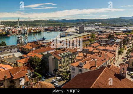 CAPODISTRIA, SLOVENIA - 16 MAGGIO 2019: Vista aerea di Capodistria con il suo porto, Slovenia Foto Stock