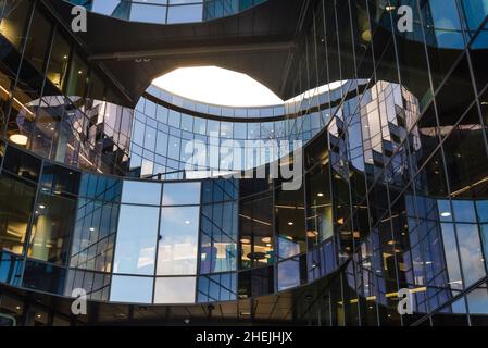 Nuovo quartier generale per Ernst & Young presso 1 More London Place, un edificio di dieci piani di Londra, Inghilterra, Regno Unito Foto Stock