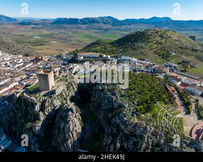 Vista del comune rurale di Cañete la Real in provincia di Malaga, Spagna Foto Stock