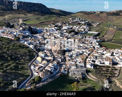 Vista del comune rurale di Cañete la Real in provincia di Malaga, Spagna Foto Stock