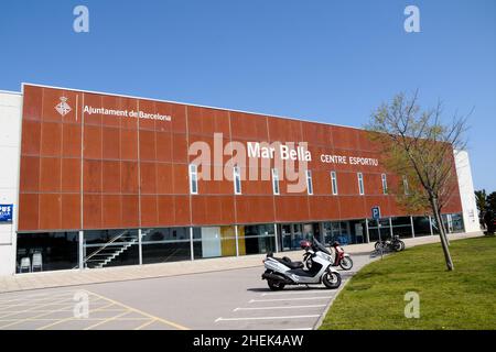 Mar Bella, centro sportivo al coperto, arena, Ajuntament de Barcelona. Mar Bella, Poblenou, Sant Marti, Barcellona, Spagna Foto Stock