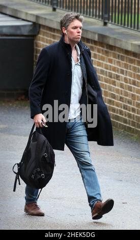 Londra, Inghilterra, Regno Unito. 11th Jan 2022. Consigliere speciale al Cancelliere dello scacchiere LIAM BOOTH-SMITH arriva al 11 Downing Street. (Credit Image: © Tayfun Salci/ZUMA Press Wire) Foto Stock