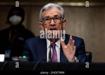 USA. 11th Jan 2022. Jerome H. Powell, nominato Presidente del Consiglio dei Governatori della Federal Reserve, parla durante un'audizione di conferma del Senato Banking, Housing and Urban Affairs a Capitol Hill, a Washington, DC, martedì 11 gennaio, 2022 (Photo by Pool/Sipa USA) Credit: Sipa USA/Alamy Live News Foto Stock