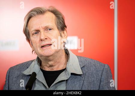 Gerhard Trabert, autore e medico, ha registrato durante la presentazione del candidato di Die LINKE per la carica di Presidente Federale a Berlino, 11th gennaio 2022. Copyright: Florian Gaertner/photothek.de Foto Stock