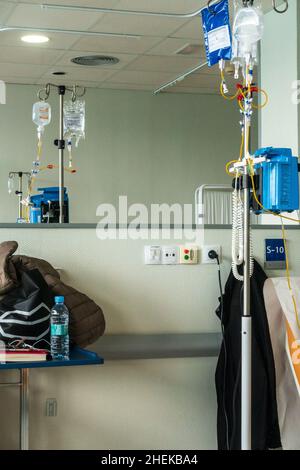 sala di trattamento per chemoterapia all'ospedale di torrevieja Foto Stock