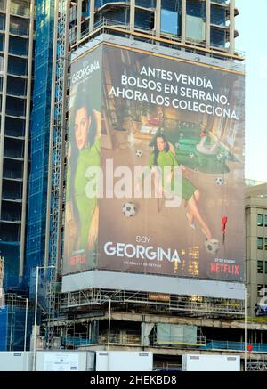 Mascrid, Spagna. 11th Jan 2022. Billboard Georgina Rodriguez per promuovere il programma televisivo Soy Georgina a Madrid, 11 gennaio 2022. Credit: CORDON PRESS/Alamy Live News Foto Stock