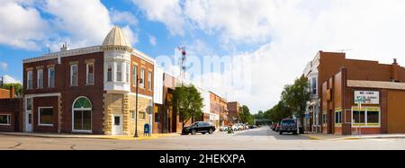 Knox, Indiana, USA - 22 agosto 2021: Il quartiere degli affari in Main Street Foto Stock