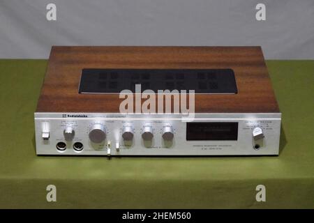 Amplificatore sovietico Radiotekhnika U-101. Amplificatore audio vintage. Foto Stock