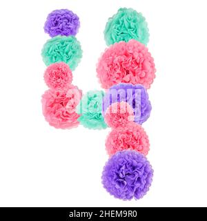 Numero 4 da fiori di carta pastello. Foto Stock