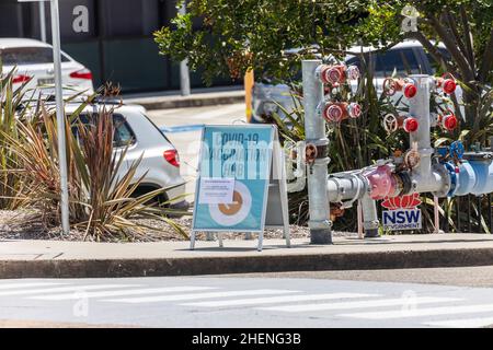 Cartello per il centro di vaccinazione Covid 19 presso il Mona vale Hospital di Sydney, Australia Foto Stock