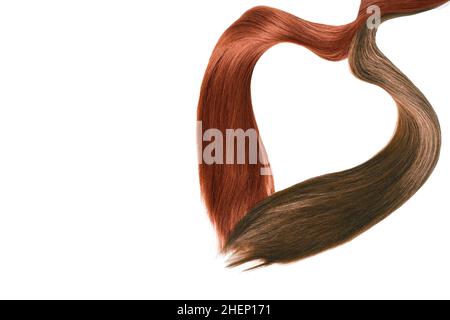 Capelli naturali a forma di cuore, isolati su sfondo bianco Foto Stock
