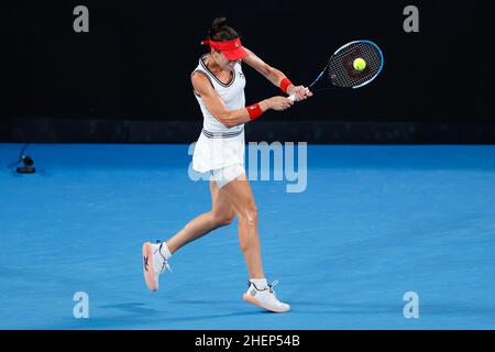 Sydney, Australia. 12th Jan 2022. Ajla Tomljanovic of Australia gioca un backhand contro Paula Badosa di Spagna durante il round 2 del Sydney Tennis Classic 2022 presso il Sydney Olympic Park Tennis Center di Sydney, Australia, il 12 gennaio 2022. Foto di Peter Dovgan. Solo per uso editoriale, licenza richiesta per uso commerciale. Nessun utilizzo nelle scommesse, nei giochi o nelle pubblicazioni di un singolo club/campionato/giocatore. Credit: UK Sports Pics Ltd/Alamy Live News Foto Stock