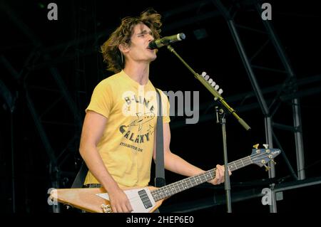 Tyson Ritter - The All-American Rejects, V2004, Hylands Park, Chelmsford, Essex, Regno Unito - 20 agosto 2004 Foto Stock