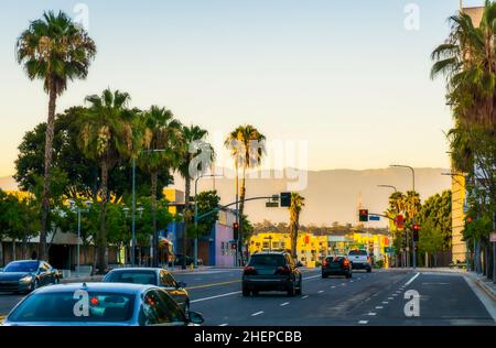 Vista panoramica sulla strada nel centro cittadino di Los Angeles al tramonto,California , Stati Uniti d'America. -07/13/16. Per editoriale. Foto Stock