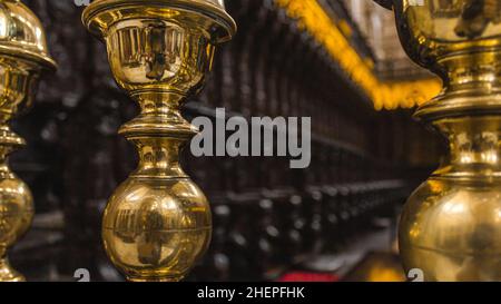 decoración de la verja del coro y sillería de la Mezquita-Catedral de Córdoba, España Foto Stock