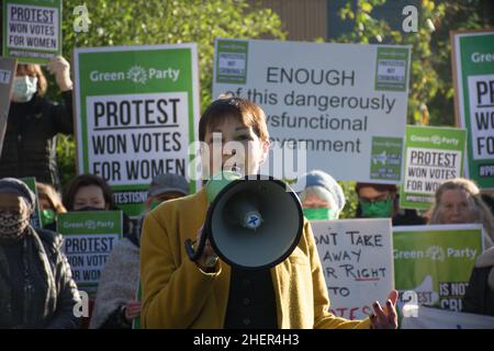 2022 gennaio 15, Londra, Regno Unito. Il deputato di Caroline Lucas, il Partito Verde di Inghilterra e Galles, protesta contro la legge di polizia è il razzismo contro le persone di colore, i manifestanti non criminali. Foto Stock