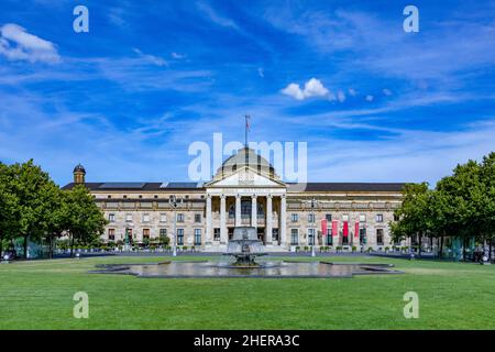 Famosa facciata del casinò a Wiesbaden, Germania Foto Stock