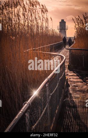 Faro di Usk orientale nelle Wetlands di Newport, Galles del Sud Foto Stock