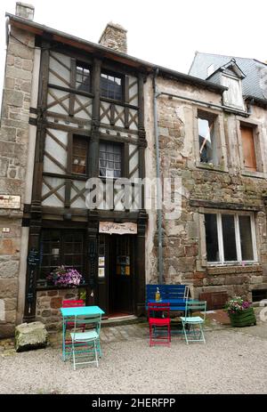 Moncontour-de-Bretagne, città medievale, Cotes-d Armor, Bretagne, Francia, Europa Foto Stock