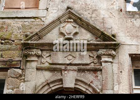 Moncontour-de-Bretagne, città medievale, Cotes-d Armor, Bretagne, Francia, Europa Foto Stock