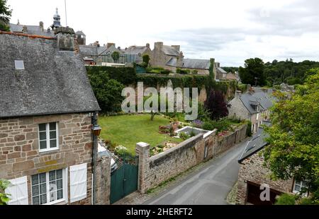 Moncontour-de-Bretagne, città medievale, Cotes-d Armor, Bretagne, Francia, Europa Foto Stock