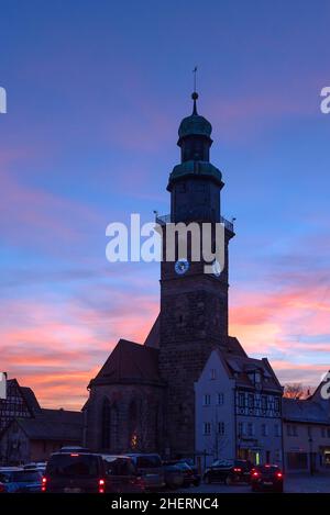 Silhouette della Chiesa di San Giovanni in cielo serale, Lauf an der Pegnitz, Franconia media, Baviera, Germania Foto Stock