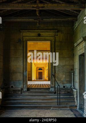 Passaggio al cortile interno della Friedenskirche, Potsdam, Brandeburgo, Germania Foto Stock