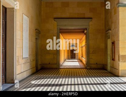 Passaggio al cortile interno della Friedenskirche, Potsdam, Brandeburgo, Germania Foto Stock