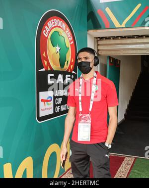 YAOUNDE, CAMERUN - GENNAIO 09: Achraf Hakimi del Marocco arriva per la partita del gruppo C della Coppa delle nazioni d'Africa 2021 tra Marocco e Ghana a Stade Ah Foto Stock