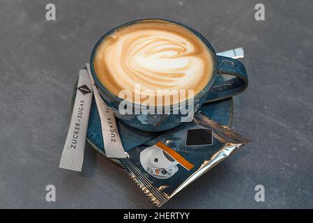 Una tazza di cappuccino, Baviera, Germania Foto Stock