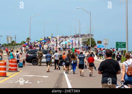 Vista aerea di Cape Canaveral. Lancio del razzo SpaceX Falcon 9. Kennedy Space Center LC-39A. Foto Stock