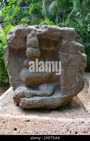 Scultura Olmec, Museo-Parco la Venta, sito archeologico precolombiano, Villahermosa, stato di Tabasco, Messico, Nord America Foto Stock