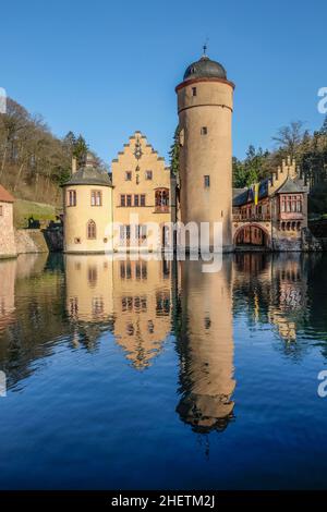 Il Castello d'acqua di Mespelbrunn a Mespelbrunn, Baviera, Germania Foto Stock