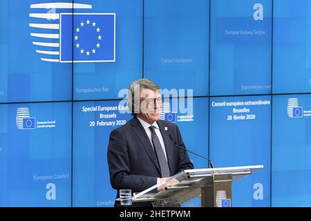 Bruxelles, Belgio. 20th Feb 2020. David-Maria Sassoli visto durante una conferenza stampa dopo il vertice del Consiglio europeo di Bruxelles (Foto di Nik Oiko/SOPA Images/Sipa USA) Credit: Sipa USA/Alamy Live News Foto Stock