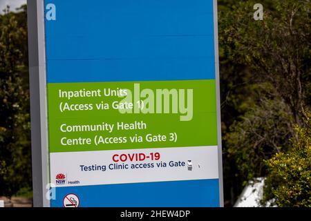 Mona vale Hospital nella regione delle spiagge settentrionali di Sydney, insegna ospedaliera per i test e le unità ospedaliere, Sydney, NSW, Australia Foto Stock
