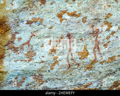 I Boscimani (SAN) le pitture rupestri di esseri umani e di antilopi, Drakensberg mountains, Sud Africa Foto Stock