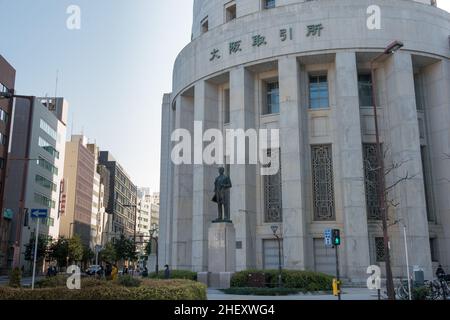 Osaka, Giappone - Jan 03 2022- Osaka Exchange (Osaka Torihikijo) in Kitahama, Chuo-ku, Osaka, Giappone. È il secondo più grande scambio di titoli in Giappone Foto Stock