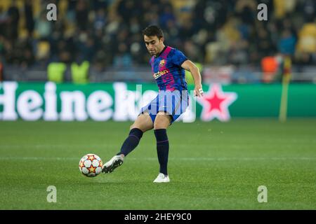 Ucraina, Kiev - 02 novembre 2021. Eric Garcia (FC Barcelona) durante la partita tra FC Dynamo Kyiv e FC Barcelona, NSC Olympiyskiy Foto Stock