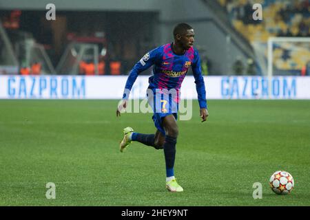 Ucraina, Kiev - 02 novembre 2021. Ousmane Dembele (FC Barselona) durante la partita tra FC Dynamo Kyiv e FC Barcelona, NSC Olympiyskiy Foto Stock