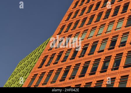 Central St Giles - moderno dettaglio esterno a uso misto, progettato dall'architetto italiano Renzo piano di Londra UK. Foto Stock