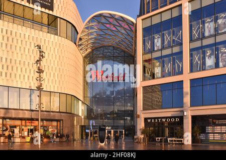 Westfield White City - moderno edificio esterno del centro commerciale, a ovest di Londra UK. Foto Stock