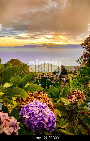 Bellissimo paesaggio del lago Sete Cidades sull'isola di Sao Miguel Azzorre Foto Stock