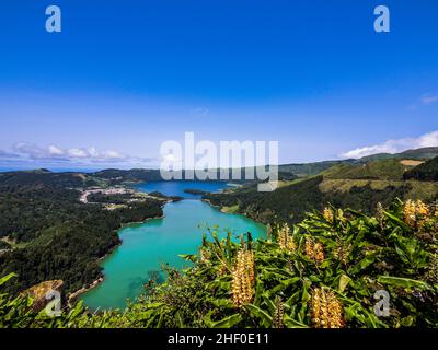 Bellissimo paesaggio del lago Sete Cidades sull'isola di Sao Miguel Azzorre Foto Stock