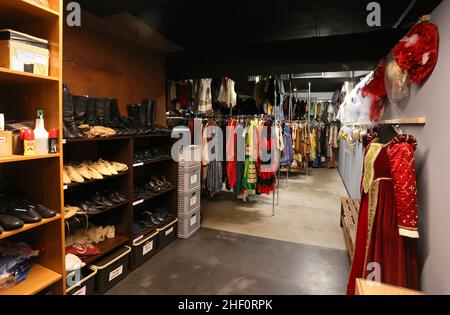 Cracovia. Cracovia. Polonia. Negozio di costumi teatrali dietro le quinte. Foto Stock