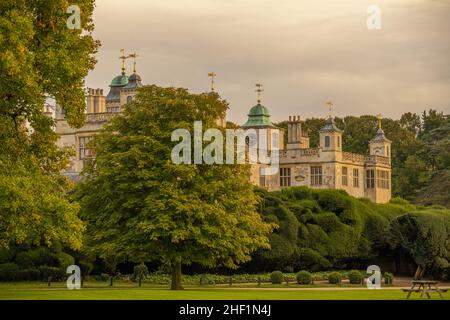 Audley End House Saffron Waldon al tramonto Foto Stock